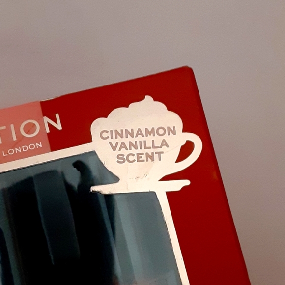 Makeup Revolution Lip Bomb Trio - Picture 3 of 4